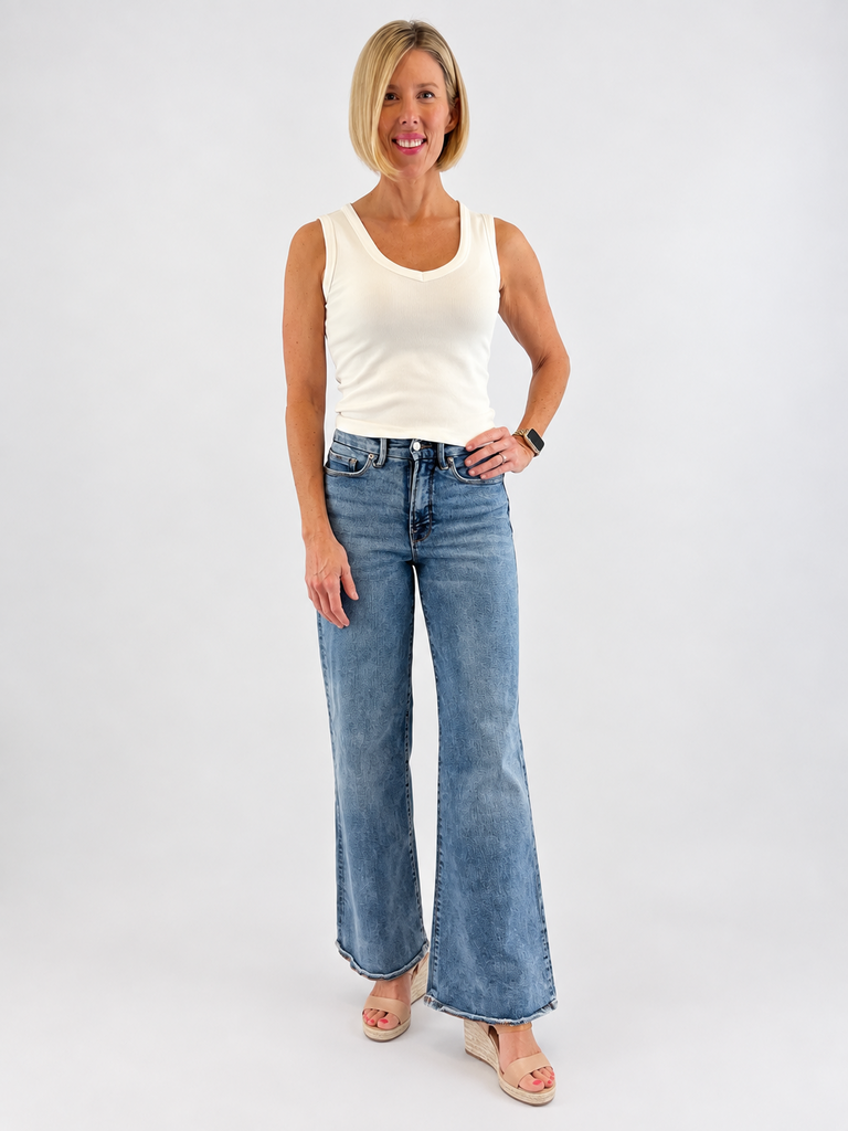 Good American Soft Tech Good Waist Palazzo Jeans (4; Retail $174)